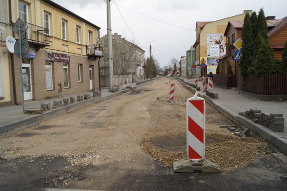 Droga mniejska ze zdjętą nawierzchnią