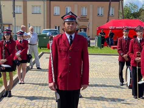 Członkoiwie orkiestry strażackiej