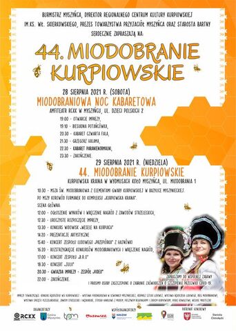 Plakat w formie graficznej zawierający program wydarzenia. W prawym dolnym rogu zdjęcie dwóch uśmiechniętych kobiet w strojach ludowych i tradycyjnych kurpiowskich czepcach.