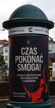 złup ogłoszeniowy z plakatem 