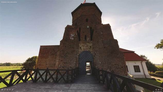 budynek Muzeum Zbrojowni na Zamku w Liwie