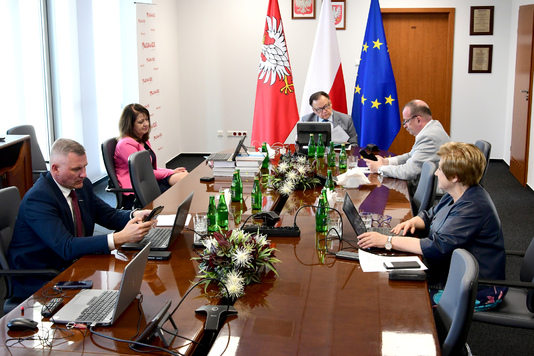 Zarząd województwa podczas obrad sejmiku.