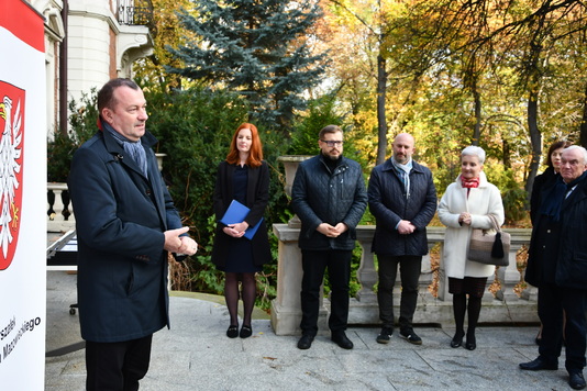 Wicemarszałek Wiesław Raboszuk oraz radni województwa Krzysztof Grzegorz Strzałkowski i Piotr Kandyba podczas uroczystości 