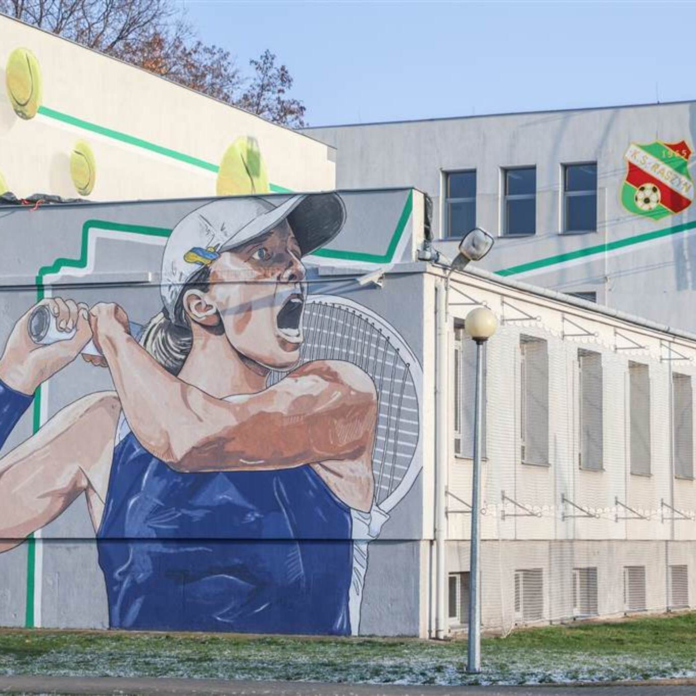 mural z tenisistką