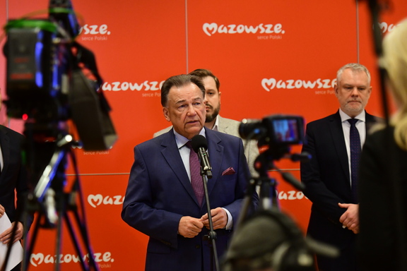 Marszałek Struzik przemawia na konferencji