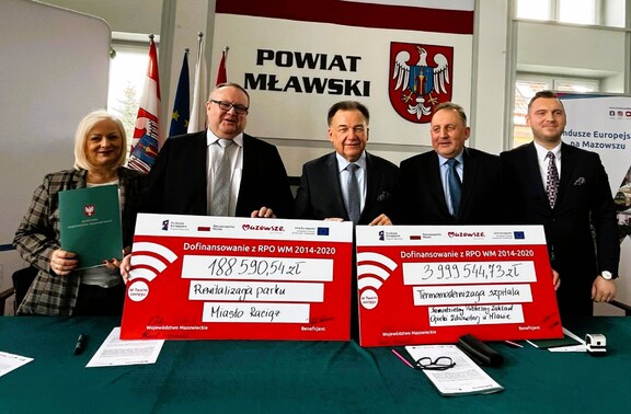 Marszałek Struzik z beneficjentami