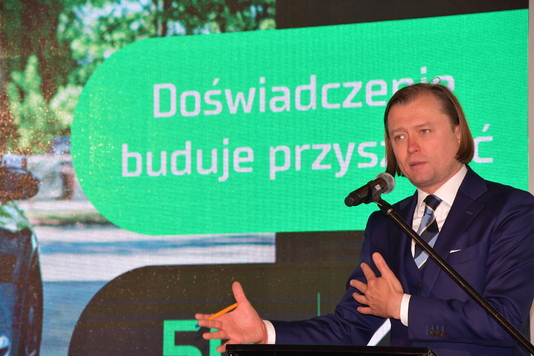 Przemawia dyrektor MJWPU Mariusz Frankowski