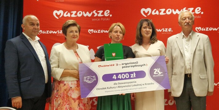 Przedstawicielka Stowarzyszenia w Krzesku wraz członkiniami zarządu województwa mazowieckiego 