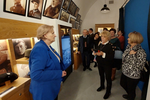 Uczestnicy posiedzenia komisji w jednej z sal Centrum Edukacji Historycznej – Prochownia.