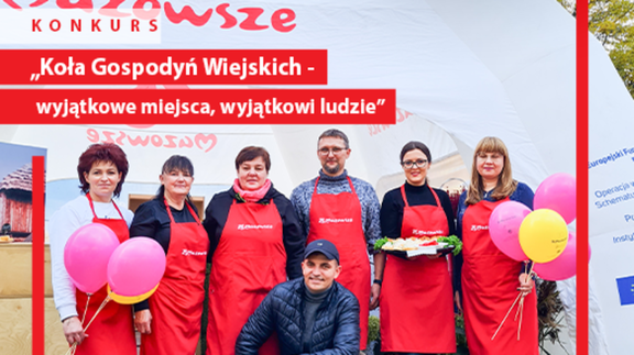 Członkowie koła gospodyń wiejskich - zdjęcie grupowe. U góry nazwa konkursu