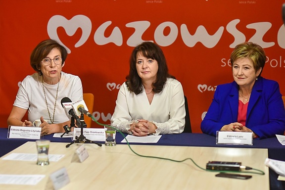 Elżbieta Bogucka-Lityńska, Janina Ewa Orzełowska, oraz Elżbieta Lanc