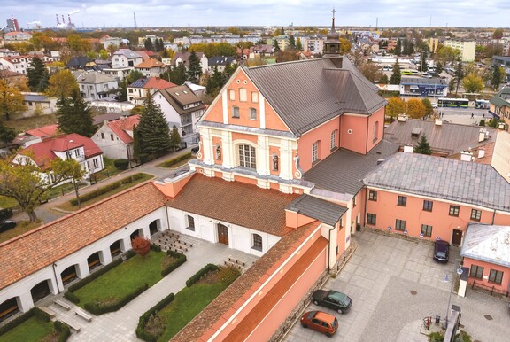 Sanktuarium pw. św. Antoniego Padewskiego w Ostrołęce.