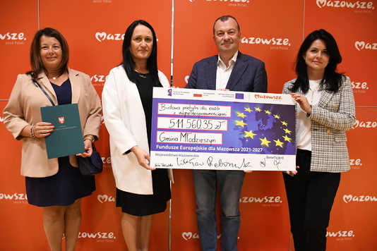 podpisanie umów FEM