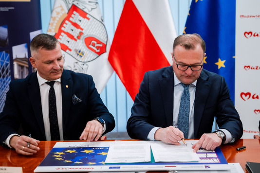 Od lewej: Rafał Rajkowski, wicemarszałek Mazowsza, Radosław Witkowski – prezydent Radomia