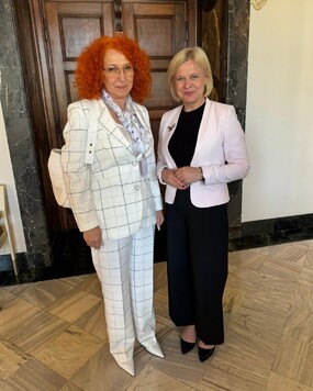 Elżbieta Cichawa-Grabowska z Bożenę Żelazowską