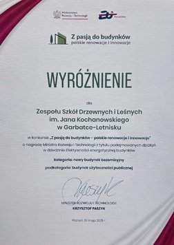 zdjęcie z dyplomem