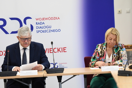Jan Przywoźny i Halina Poszytek podczas obrad Zespołu roboczego ds. rozwoju dialogu
