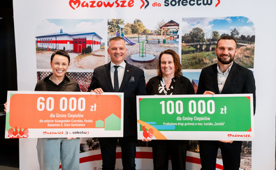 Wicemarszałek Rafał Rajkowski z beneficjentami z gminy Ciepielów